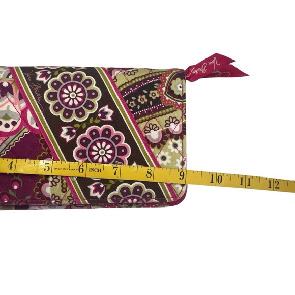 Vera Bradley Very Berry Pink and Green Paisley Wallet Card Slots Zip Pocket - Picture 10 of 11